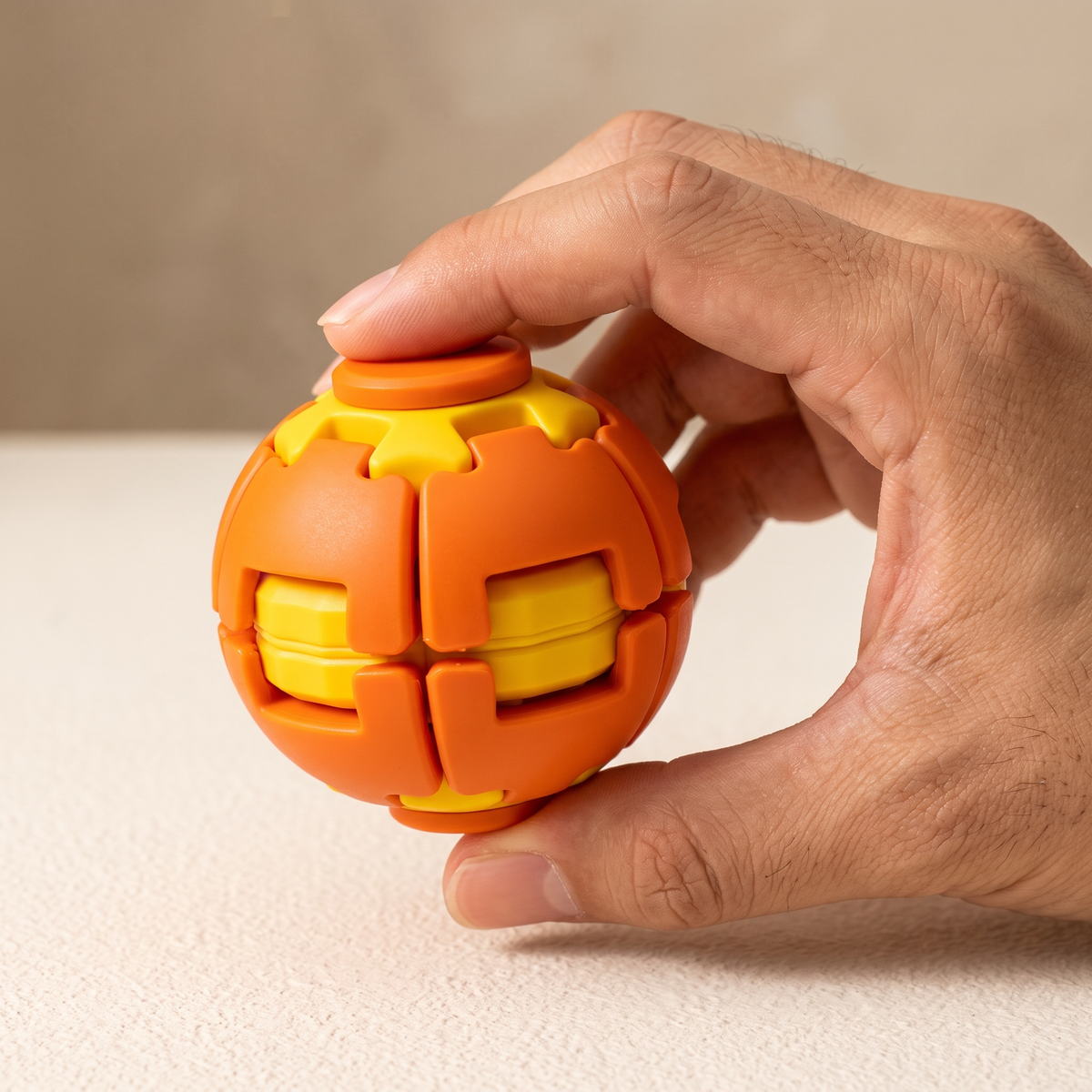 Gyrova™ - Le jouet anti-stress rotatif